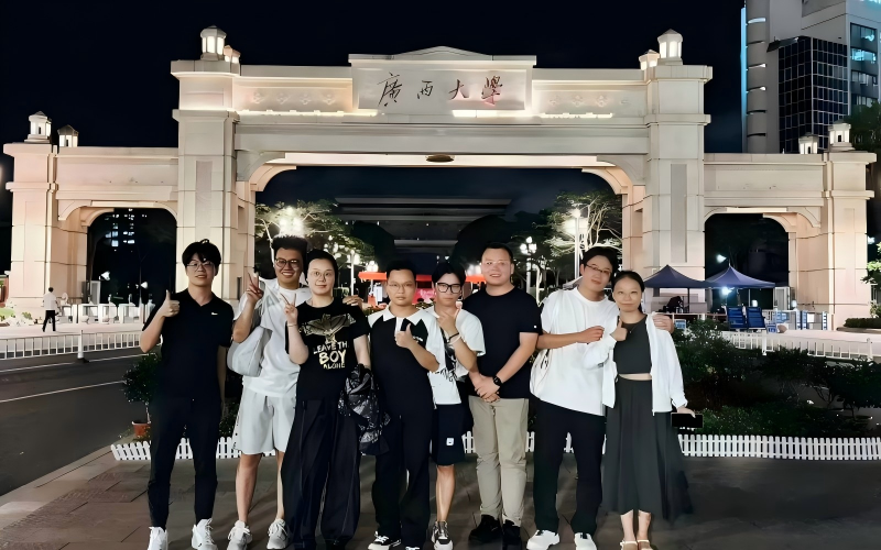 团队聚餐